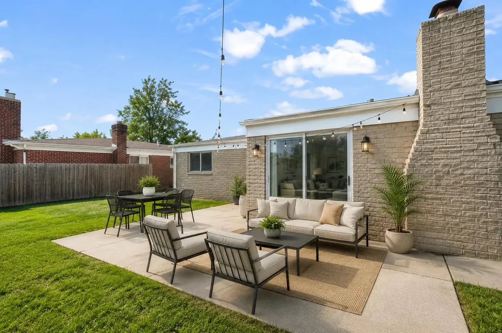14358 Talbot Drive Warren City MI 48088