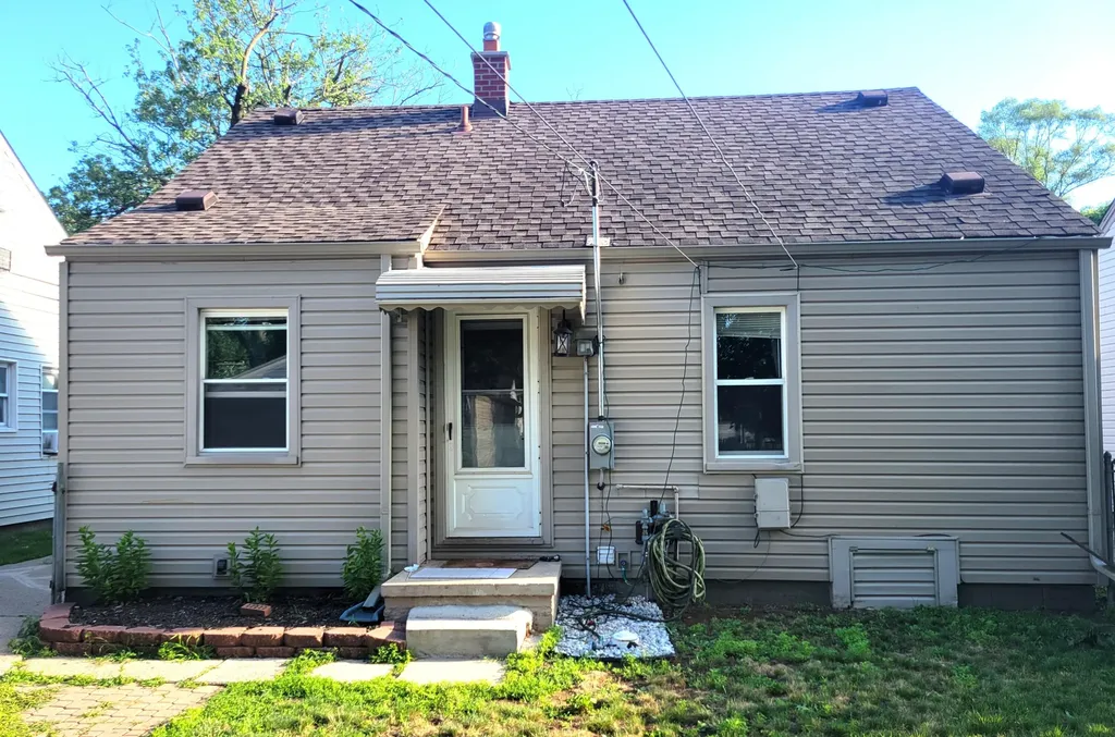 24127 Lehigh Street Dearborn Heights City MI 48125