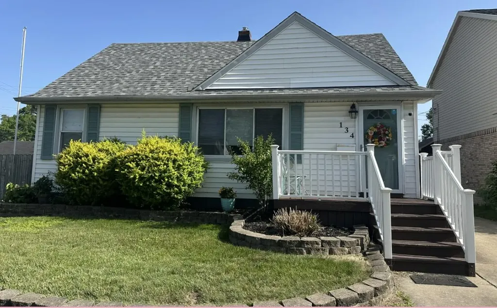 134 E Kalama Avenue Madison Heights City MI 48071