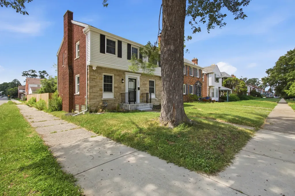 18603 Roselawn Street Detroit City MI 48221