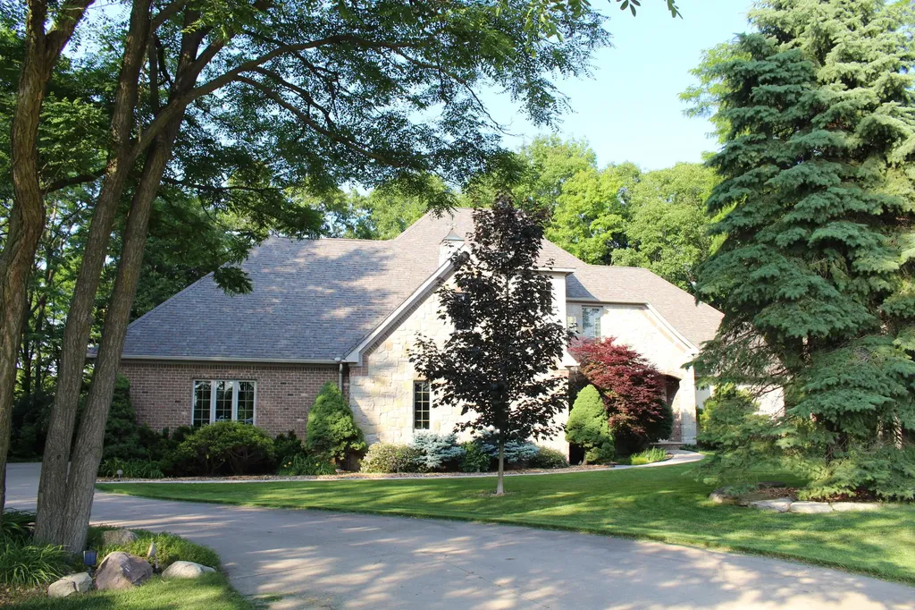 60 Timber Ridge Court York Charter Township MI 48160