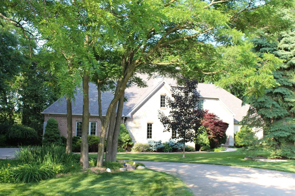 60 Timber Ridge Court York Charter Township MI 48160