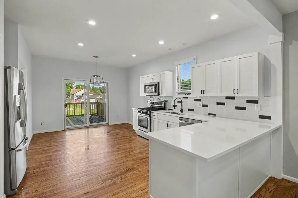 3944 Ziegler Street Dearborn Heights City MI 48125
