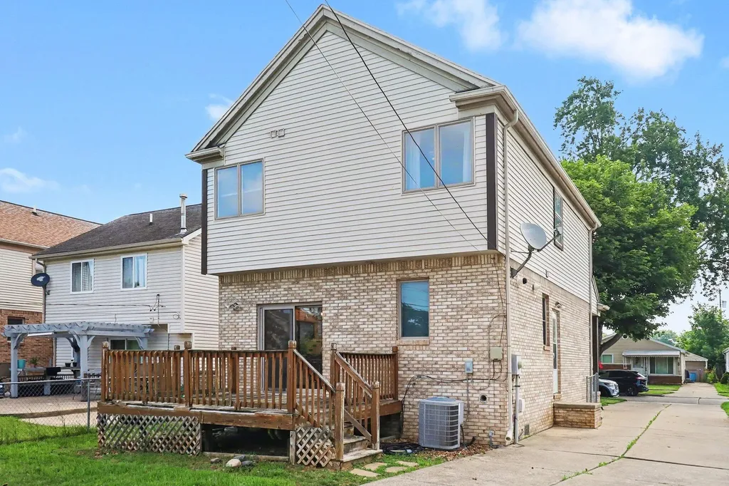 3944 Ziegler Street Dearborn Heights City MI 48125