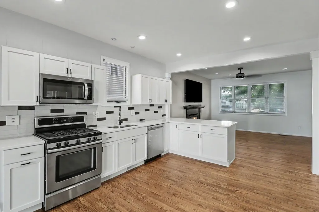 3944 Ziegler Street Dearborn Heights City MI 48125