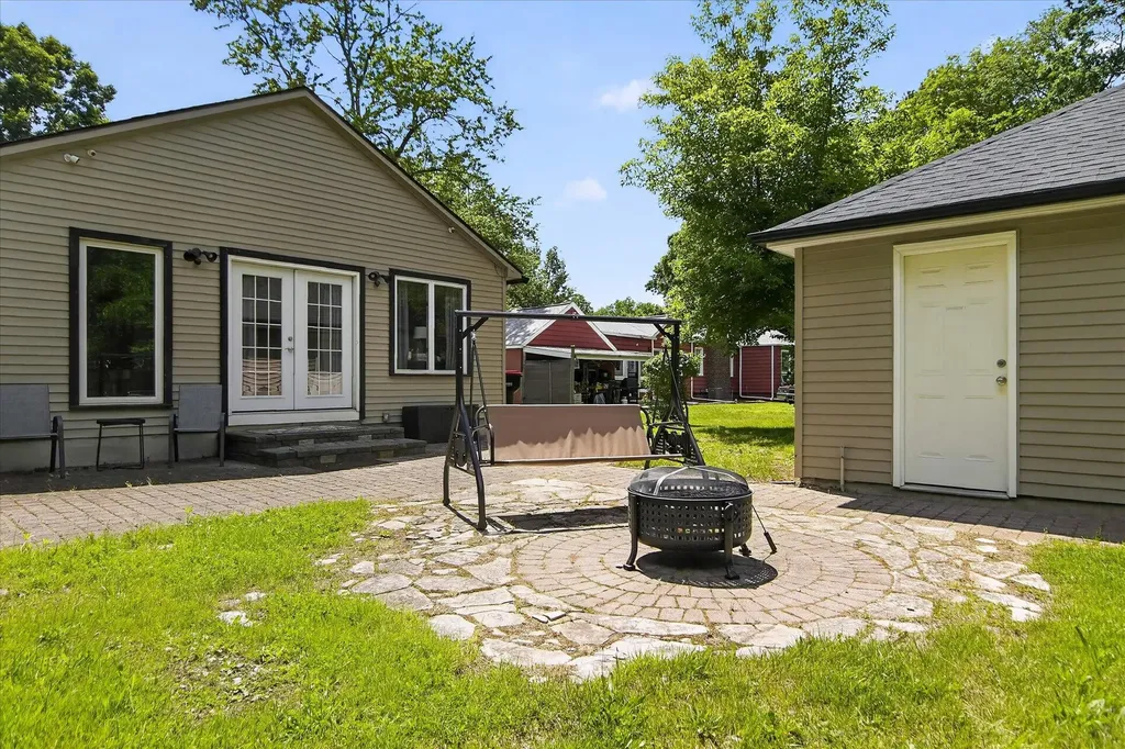 26844 Shiawassee Street Southfield City MI 48033