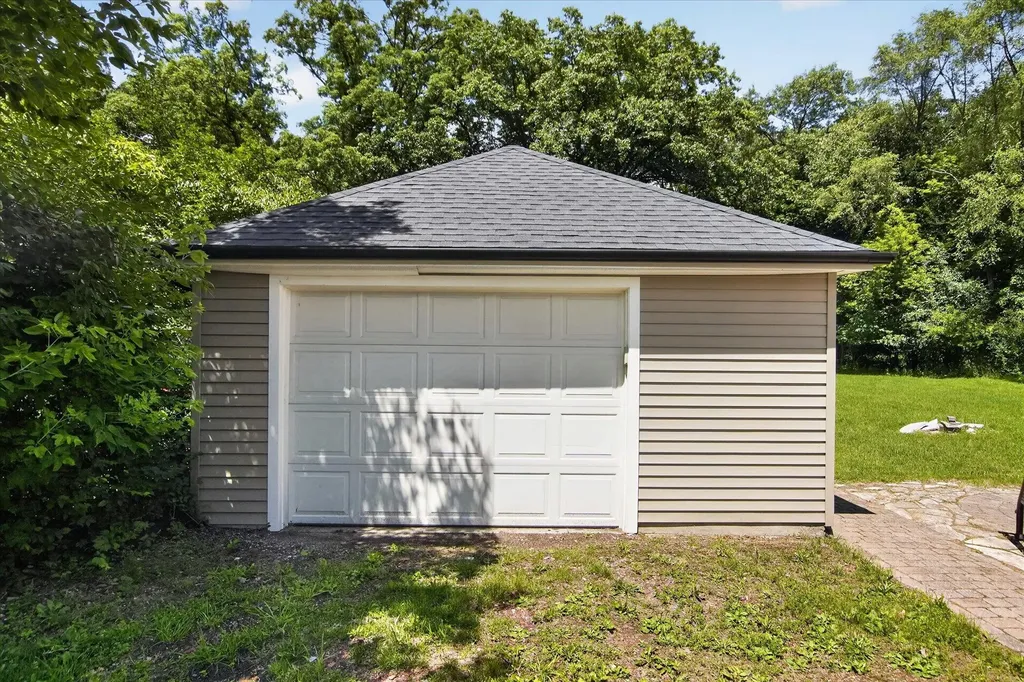 26844 Shiawassee Street Southfield City MI 48033