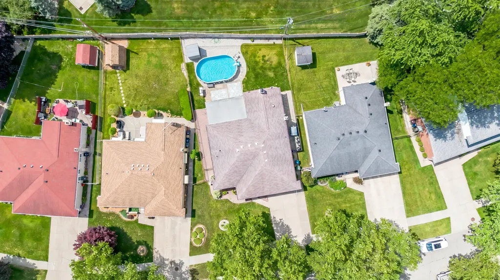 14490 Edshire Drive Sterling Heights City MI 48312