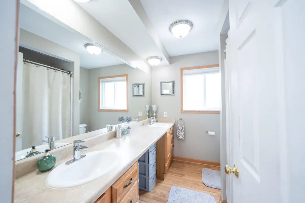 14490 Edshire Drive Sterling Heights City MI 48312