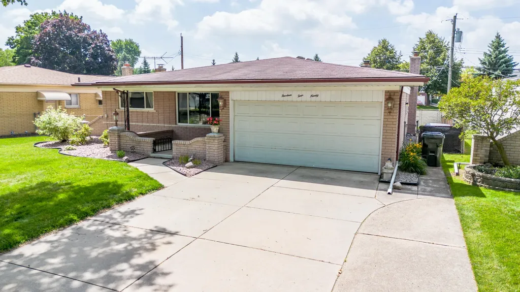 14490 Edshire Drive Sterling Heights City MI 48312