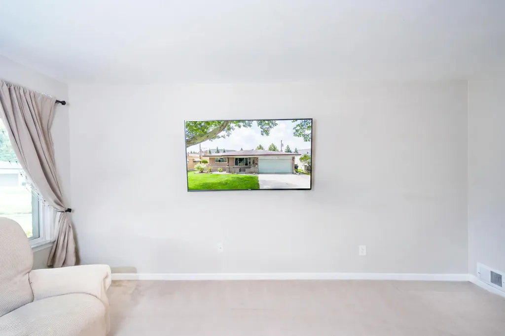 14490 Edshire Drive Sterling Heights City MI 48312