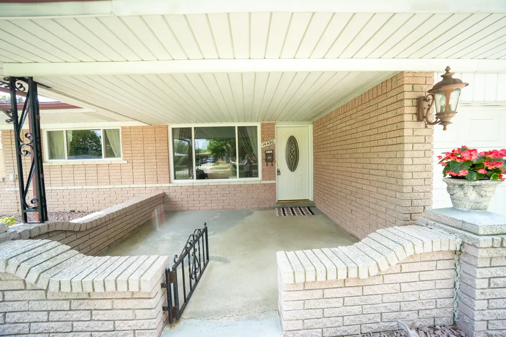 14490 Edshire Drive Sterling Heights City MI 48312
