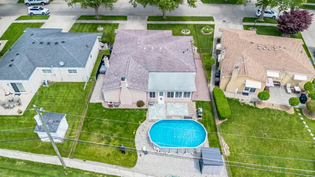 14490 Edshire Drive Sterling Heights City MI 48312