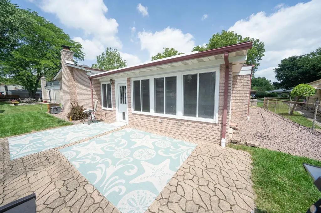 14490 Edshire Drive Sterling Heights City MI 48312