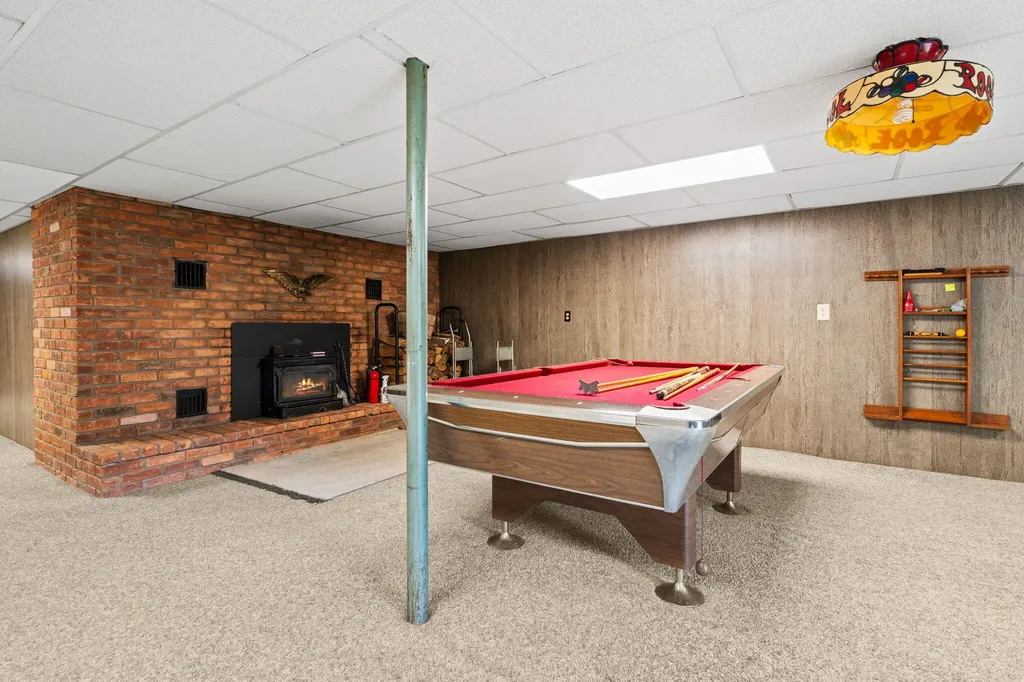 10663 Hall Road Hamburg Township MI 48189