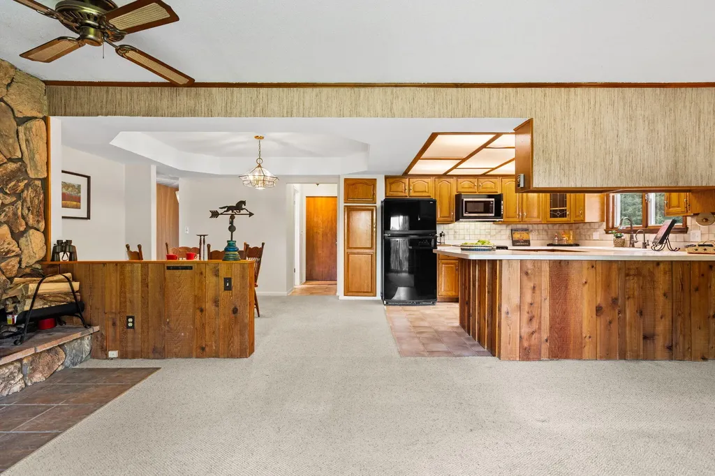 10663 Hall Road Hamburg Township MI 48189