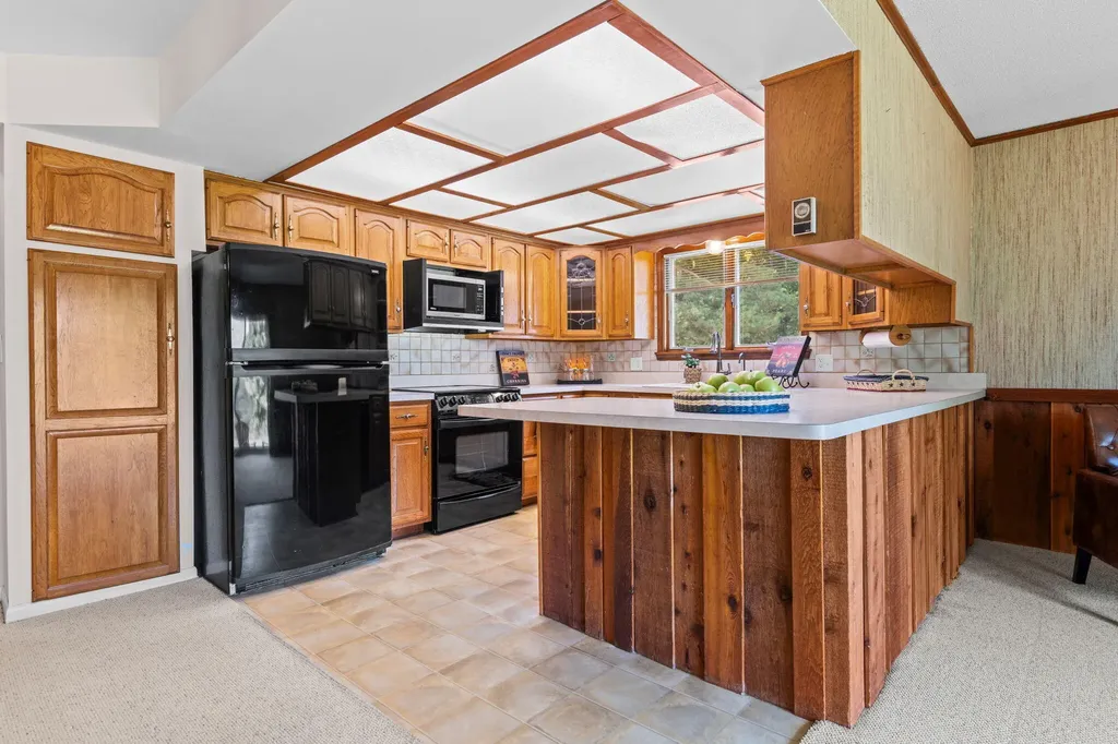 10663 Hall Road Hamburg Township MI 48189