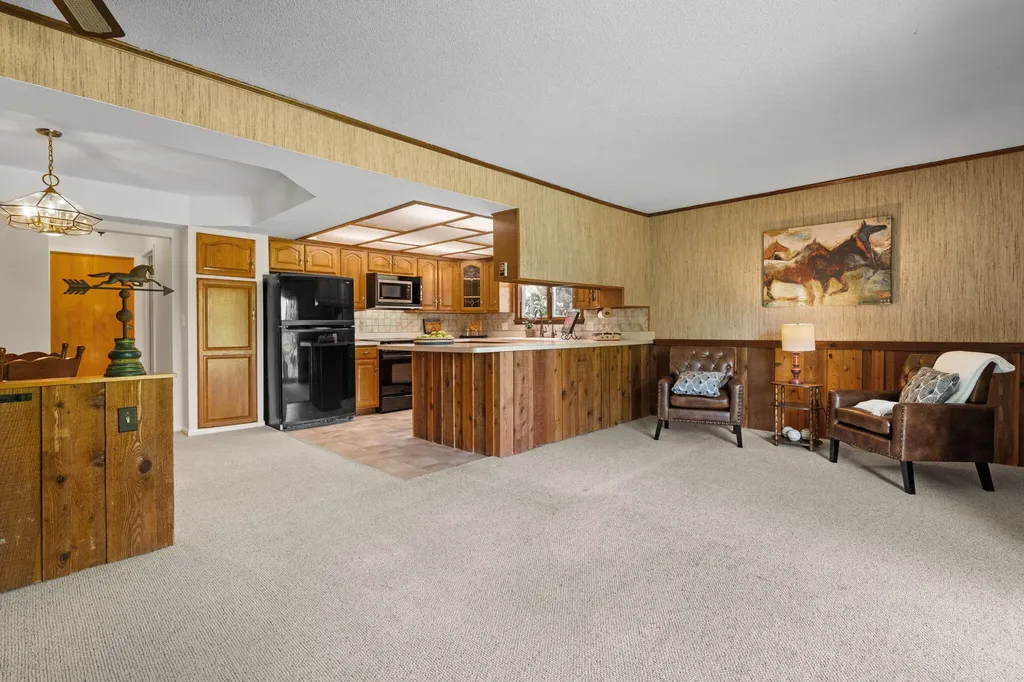 10663 Hall Road Hamburg Township MI 48189
