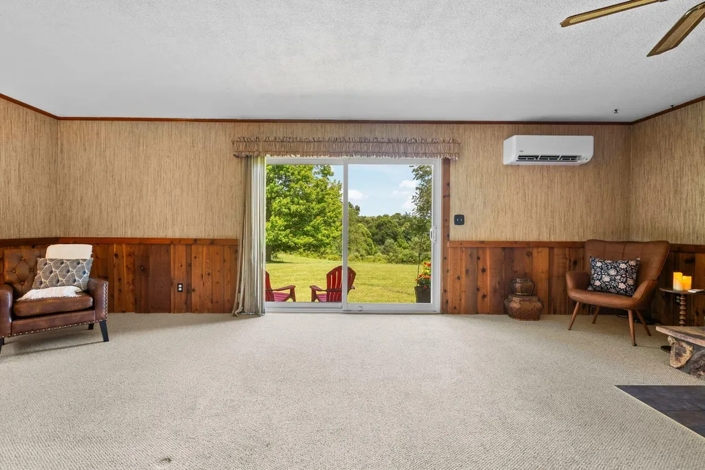 10663 Hall Road Hamburg Township MI 48189