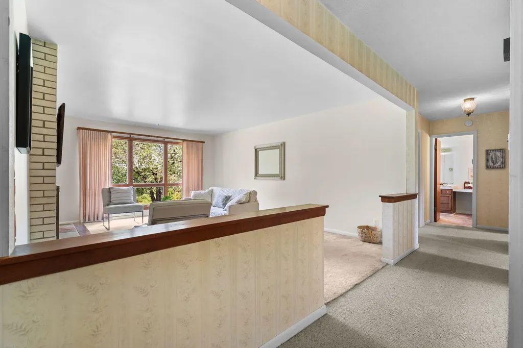 10663 Hall Road Hamburg Township MI 48189