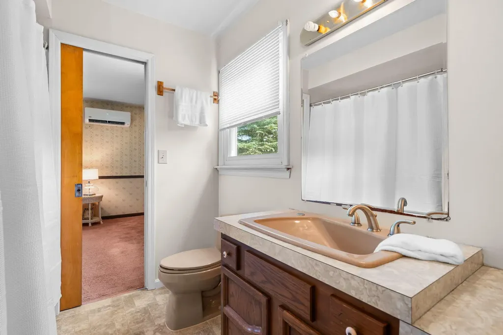 10663 Hall Road Hamburg Township MI 48189