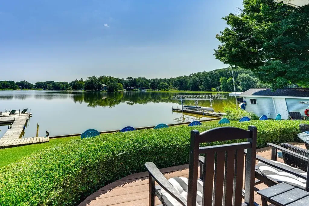 51479 Summit Street Paw Paw Township MI 49079