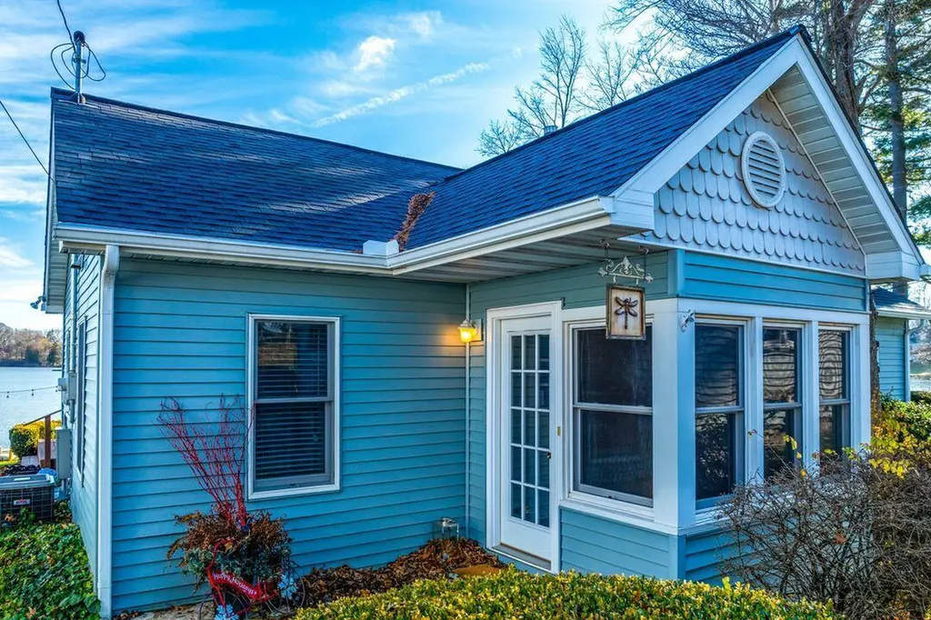 51479 Summit Street Paw Paw Township MI 49079