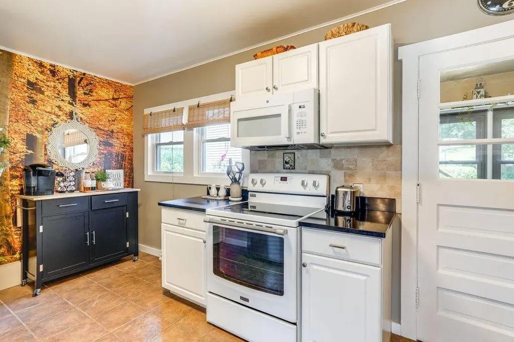 51479 Summit Street Paw Paw Township MI 49079