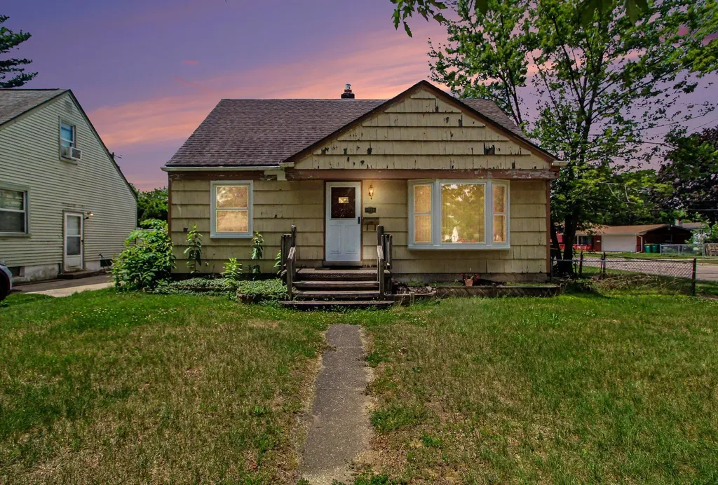 1210 Hull Ypsilanti Charter Township MI 48198