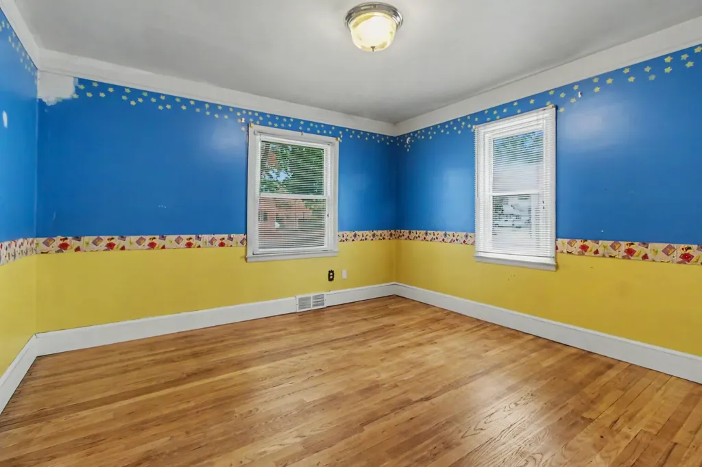 1210 Hull Ypsilanti Charter Township MI 48198