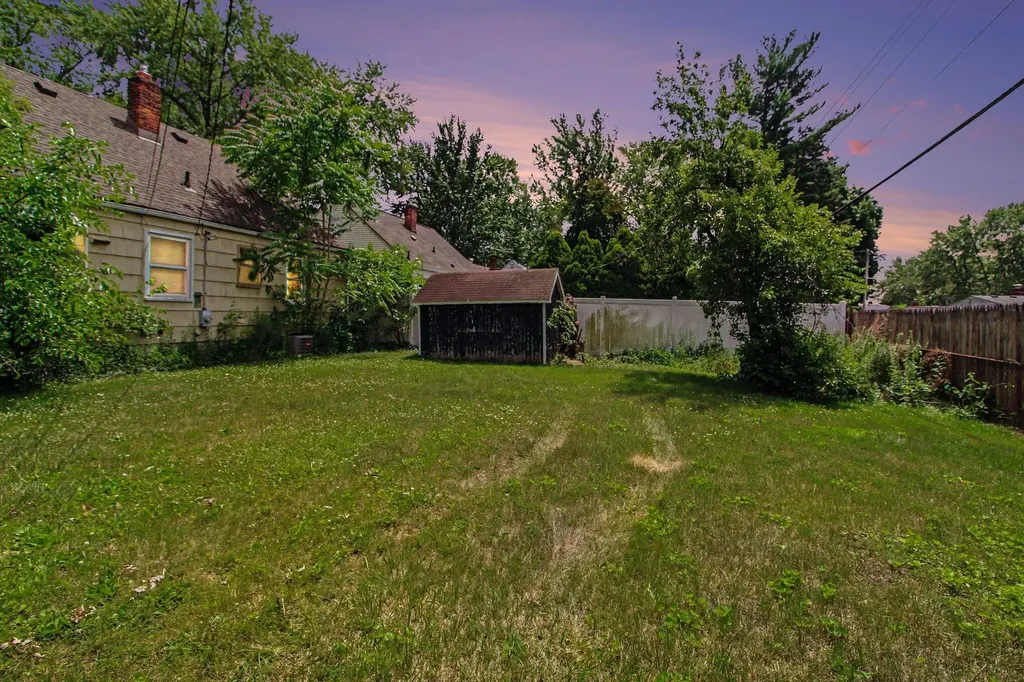 1210 Hull Ypsilanti Charter Township MI 48198