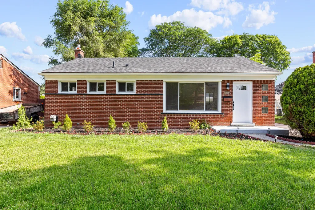 28852 Westfield Street Livonia City MI 48150