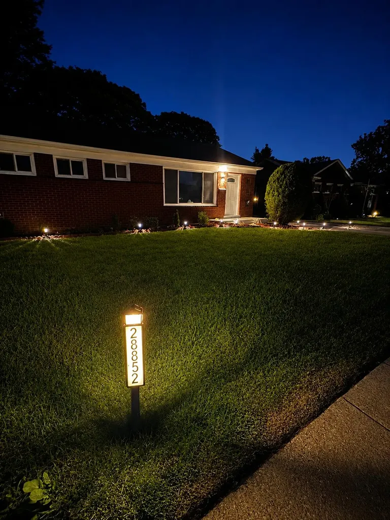 28852 Westfield Street Livonia City MI 48150