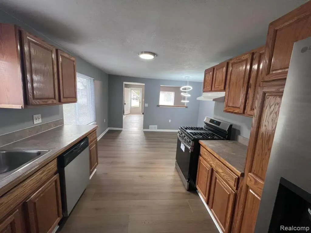 15163 Beech Daly Road Taylor City MI 48180