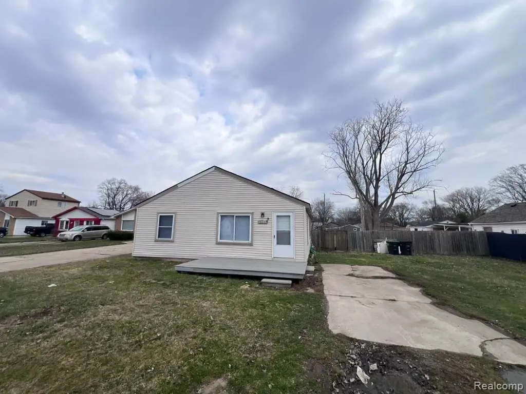 15163 Beech Daly Road Taylor City MI 48180