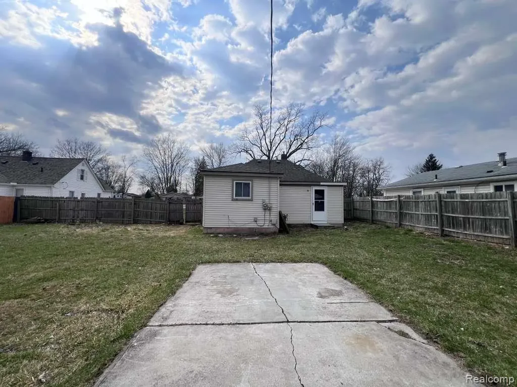 15163 Beech Daly Road Taylor City MI 48180