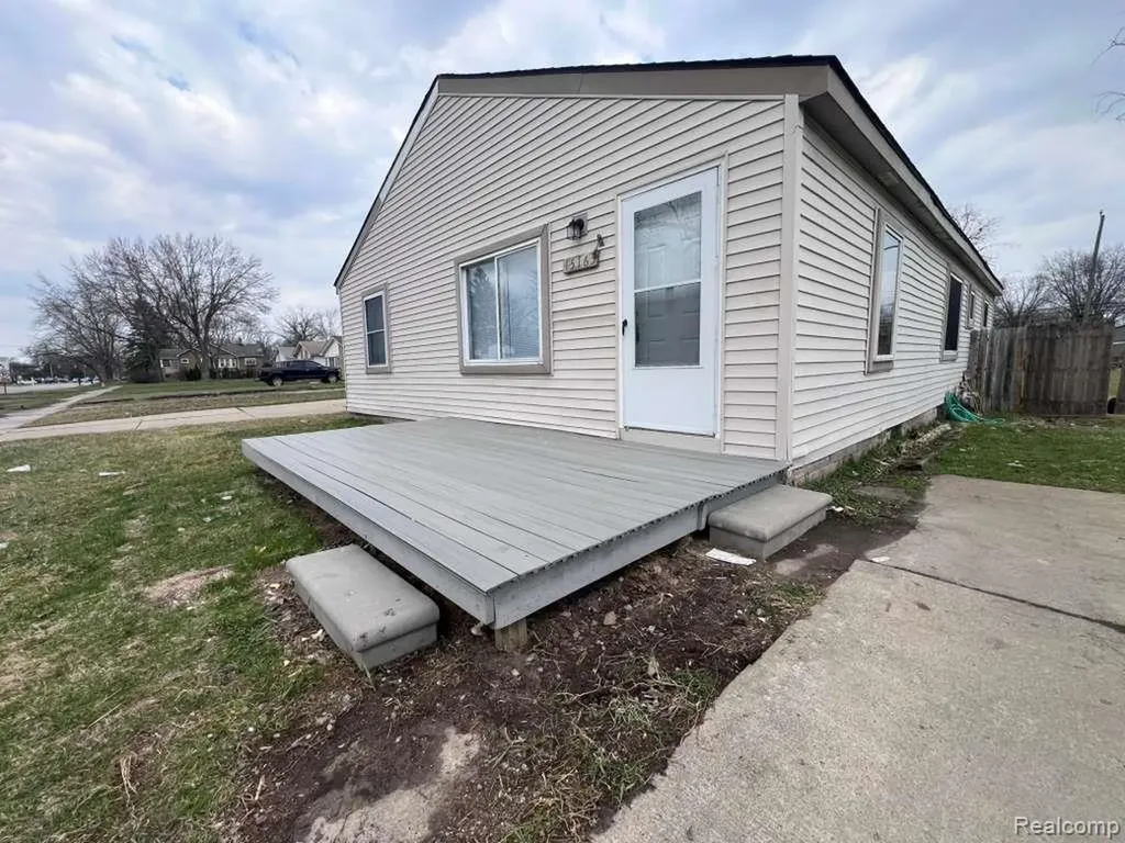 15163 Beech Daly Road Taylor City MI 48180