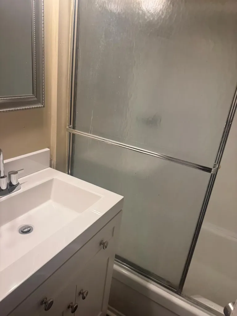 31831 Grand River Avenue Farmington City MI 48336