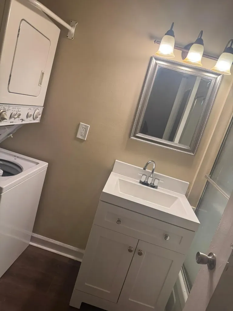 31831 Grand River Avenue Farmington City MI 48336