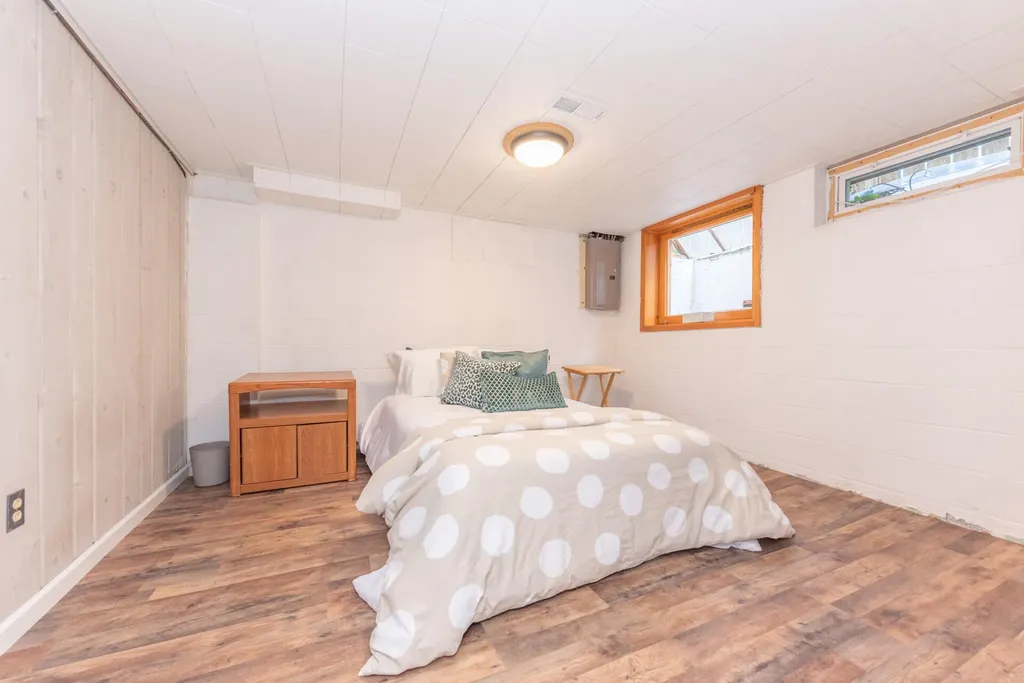 1408 E Park Place Ann Arbor City MI 48104