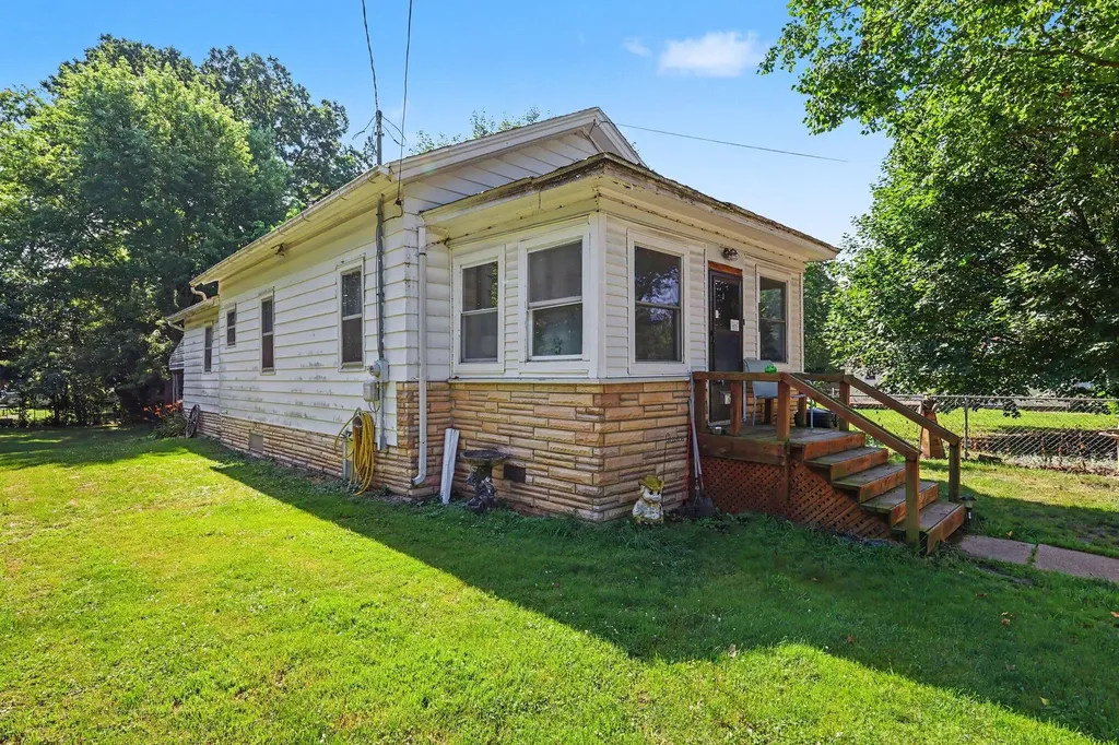 1109 Scott Street Jackson City MI 49202