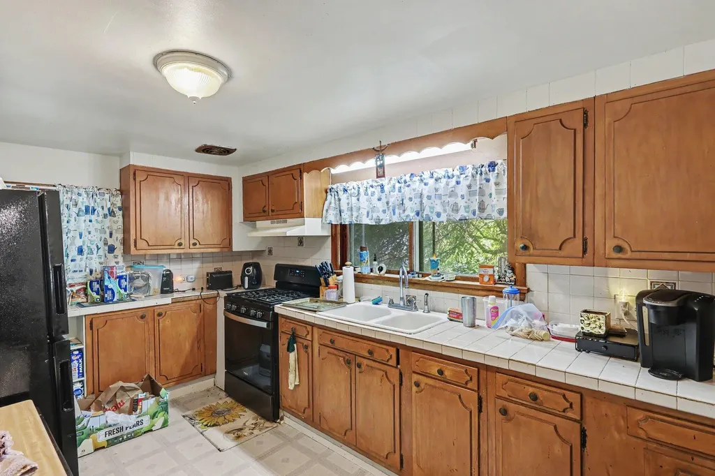 1109 Scott Street Jackson City MI 49202