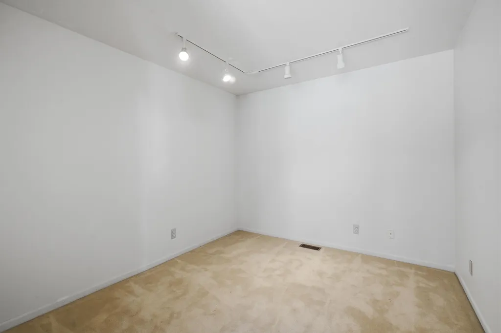 4197 Lake Forest Drive E Pittsfield Charter Township MI 48108