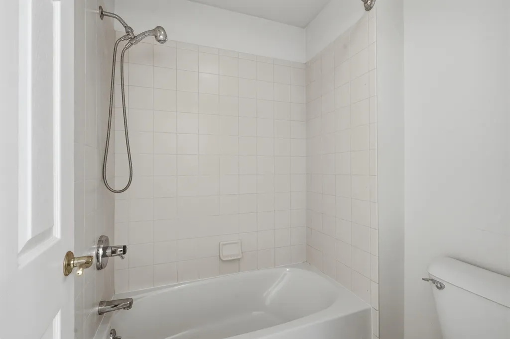 4197 Lake Forest Drive E Pittsfield Charter Township MI 48108