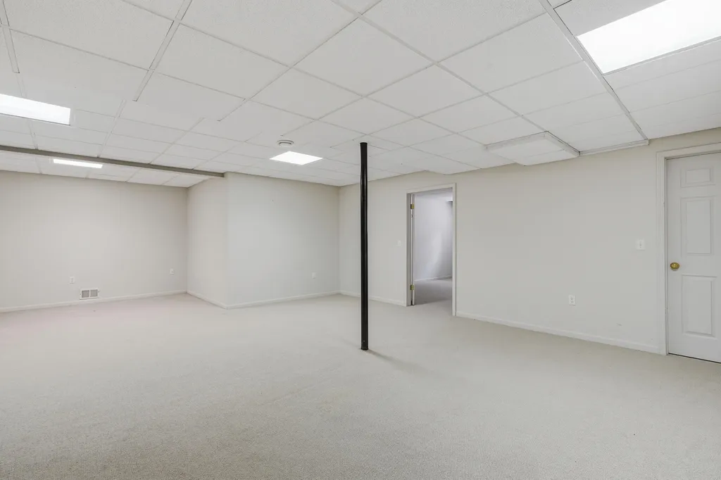 4197 Lake Forest Drive E Pittsfield Charter Township MI 48108