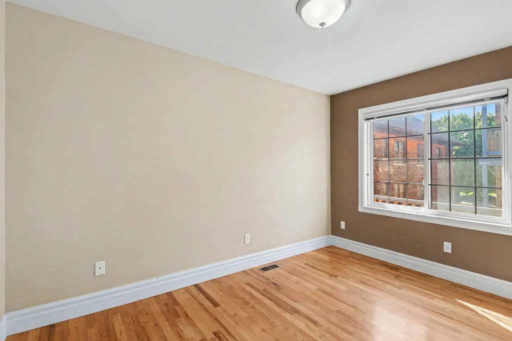 431 E Ferry Street Detroit City MI 48202