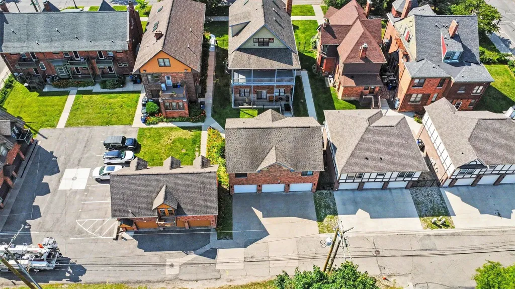 431 E Ferry Street Detroit City MI 48202