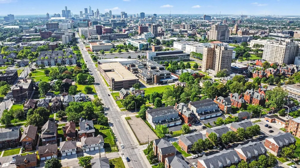 431 E Ferry Street Detroit City MI 48202