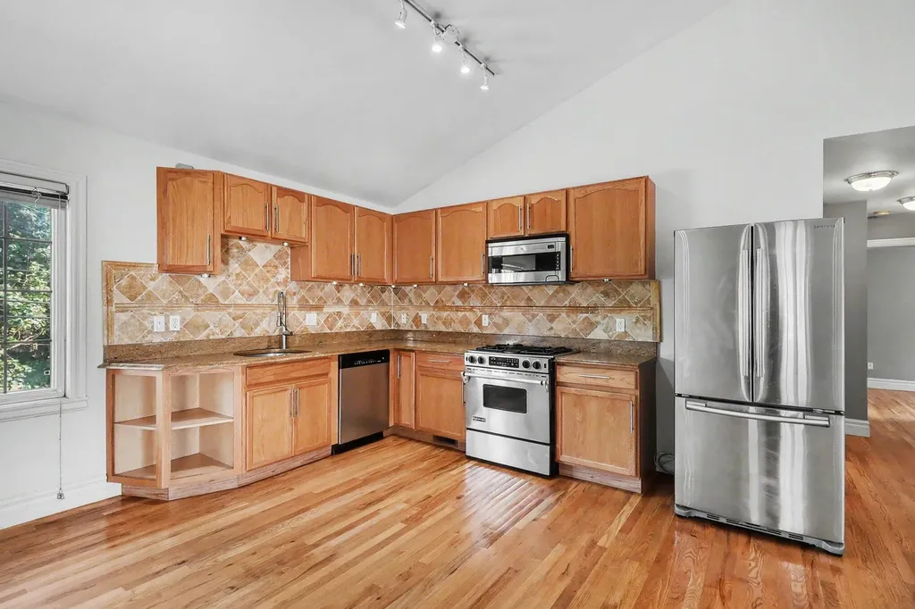 431 E Ferry Street Detroit City MI 48202