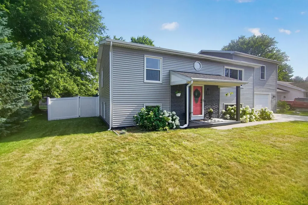438 South Street Blissfield Township MI 49228
